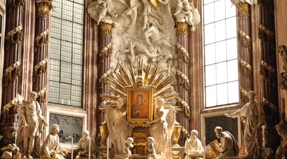 Iglesia Restaurando Naciones / Restoring Nations Church