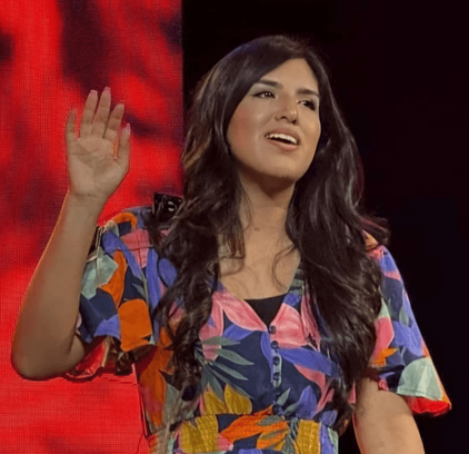 Iglesia Restaurando Naciones / Restoring Nations Church