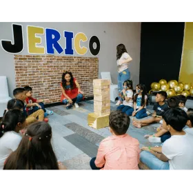 Iglesia Restaurando Naciones / Restoring Nations Church