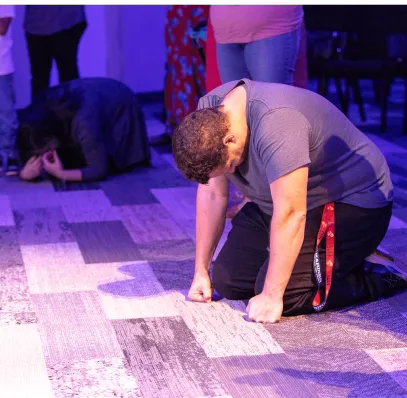 Iglesia Restaurando Naciones / Restoring Nations Church
