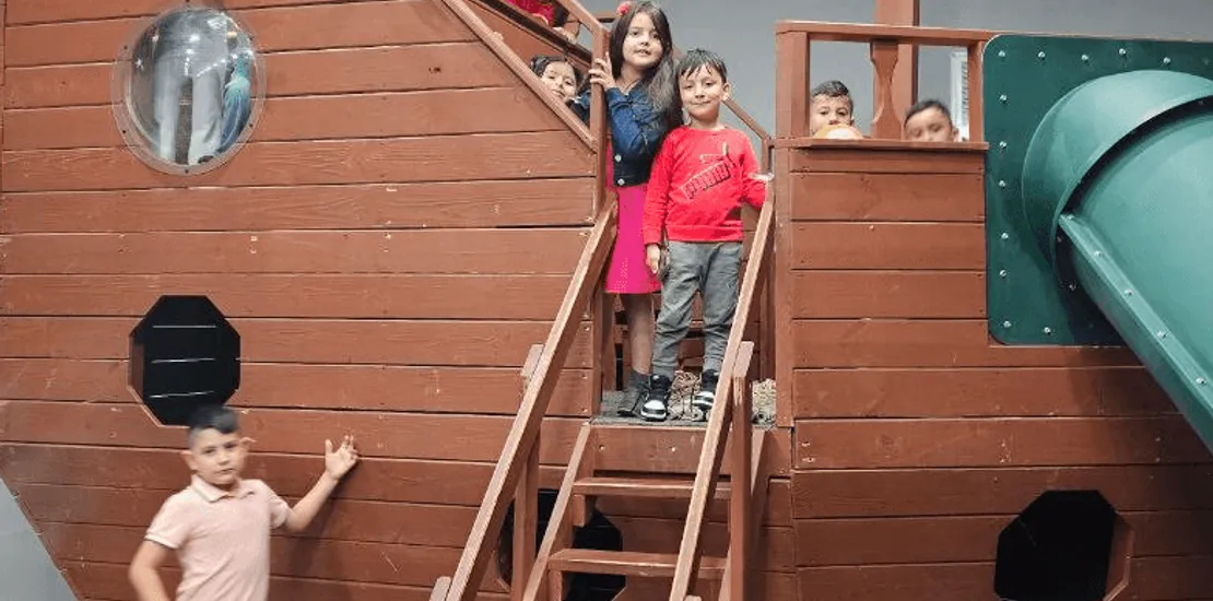 Iglesia Restaurando Naciones / Restoring Nations Church