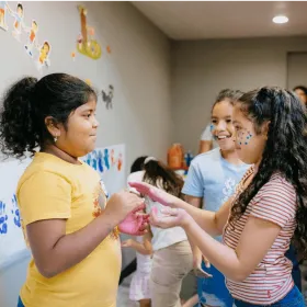 Iglesia Restaurando Naciones / Restoring Nations Church