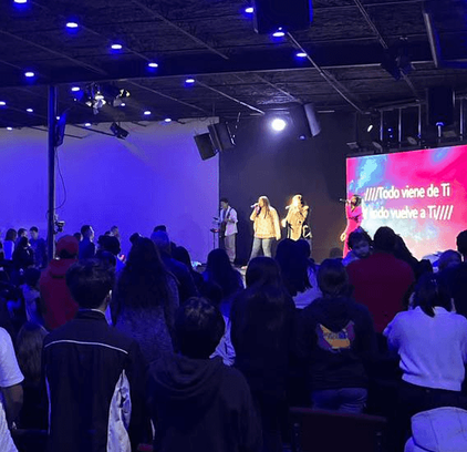 Iglesia Restaurando Naciones / Restoring Nations Church